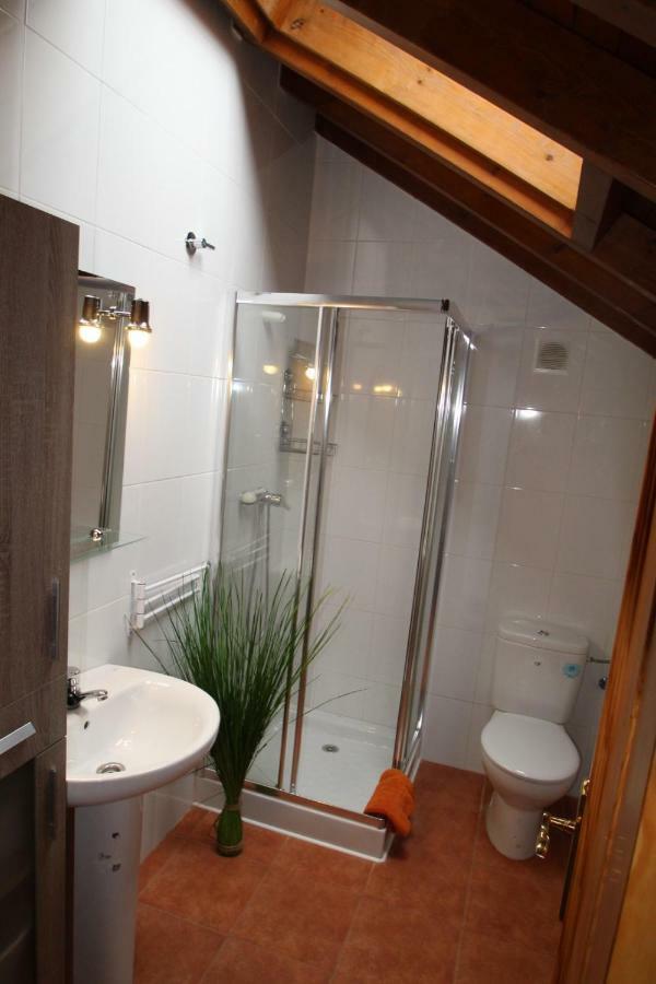 Urbanizacion Lagos Azules Apartamento Комільяс Екстер'єр фото